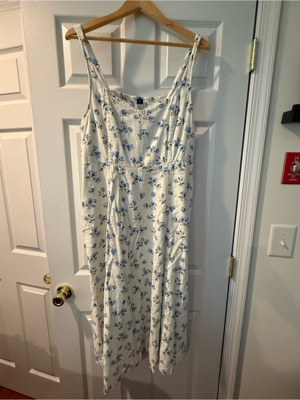 Old Navy XL Linen Blue Floral Midi Dress Smocked Back Pockets Worn Once